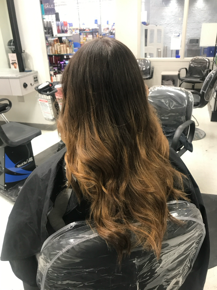 Ombre/ Balayage at LuxuryCrownsbyTre LLC in Monroeville, PA