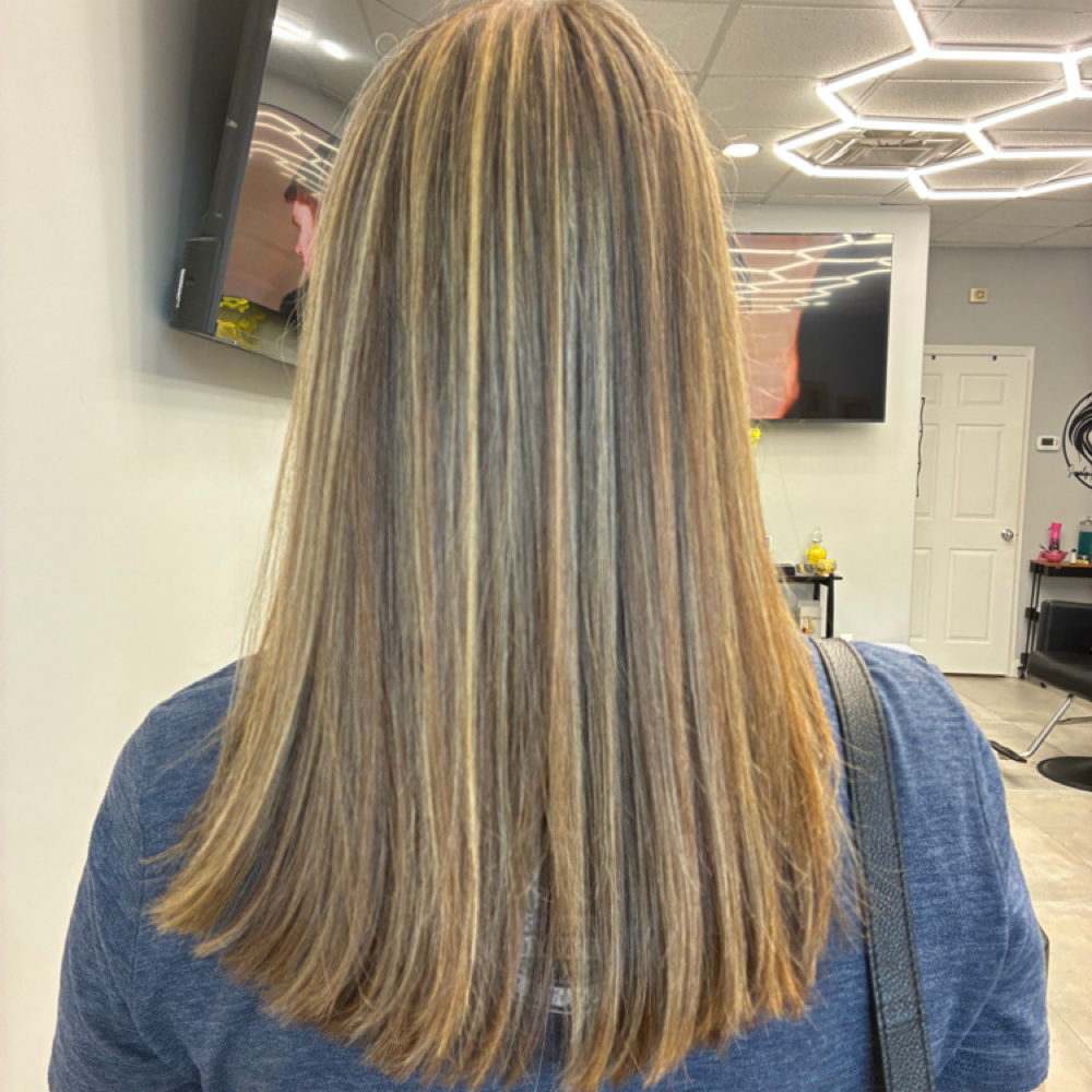 Partial Highlight w/ Root touch up at Alyssa Gomez in Goodyear, AZ