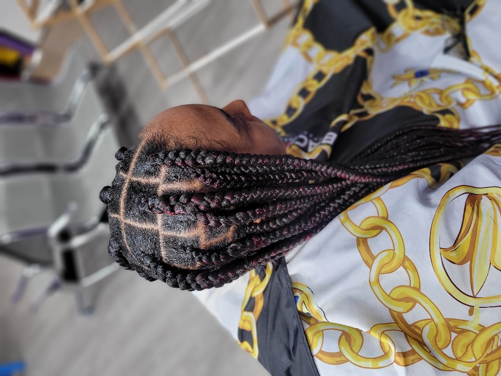 Large KNOTLESS BRAIDS.