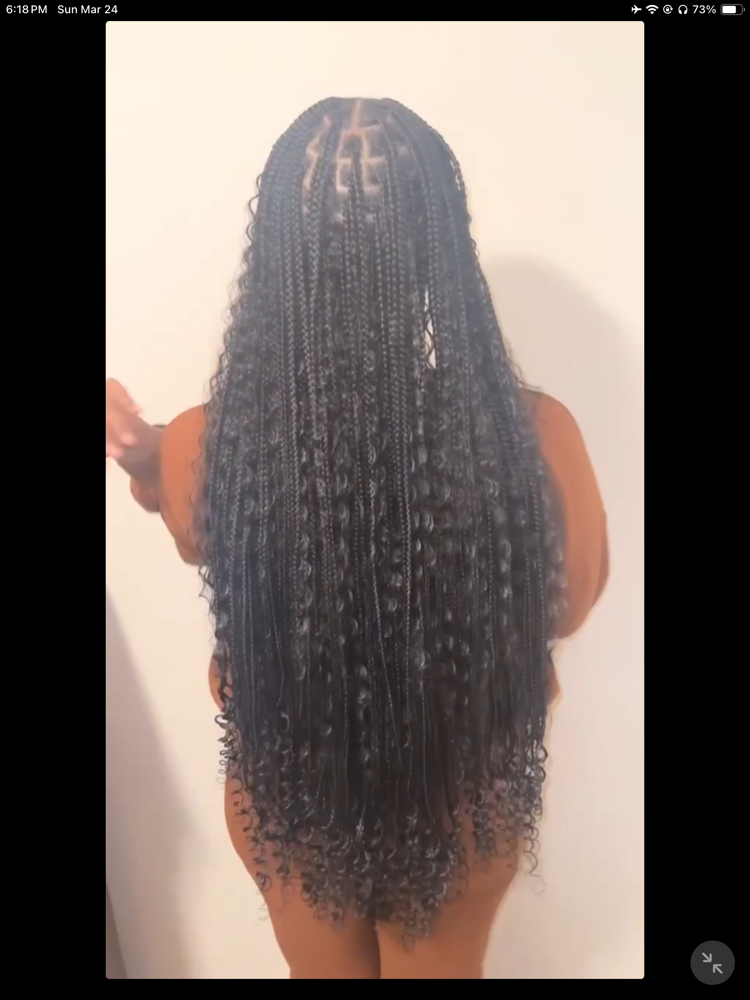 Small butt length boho knotless
