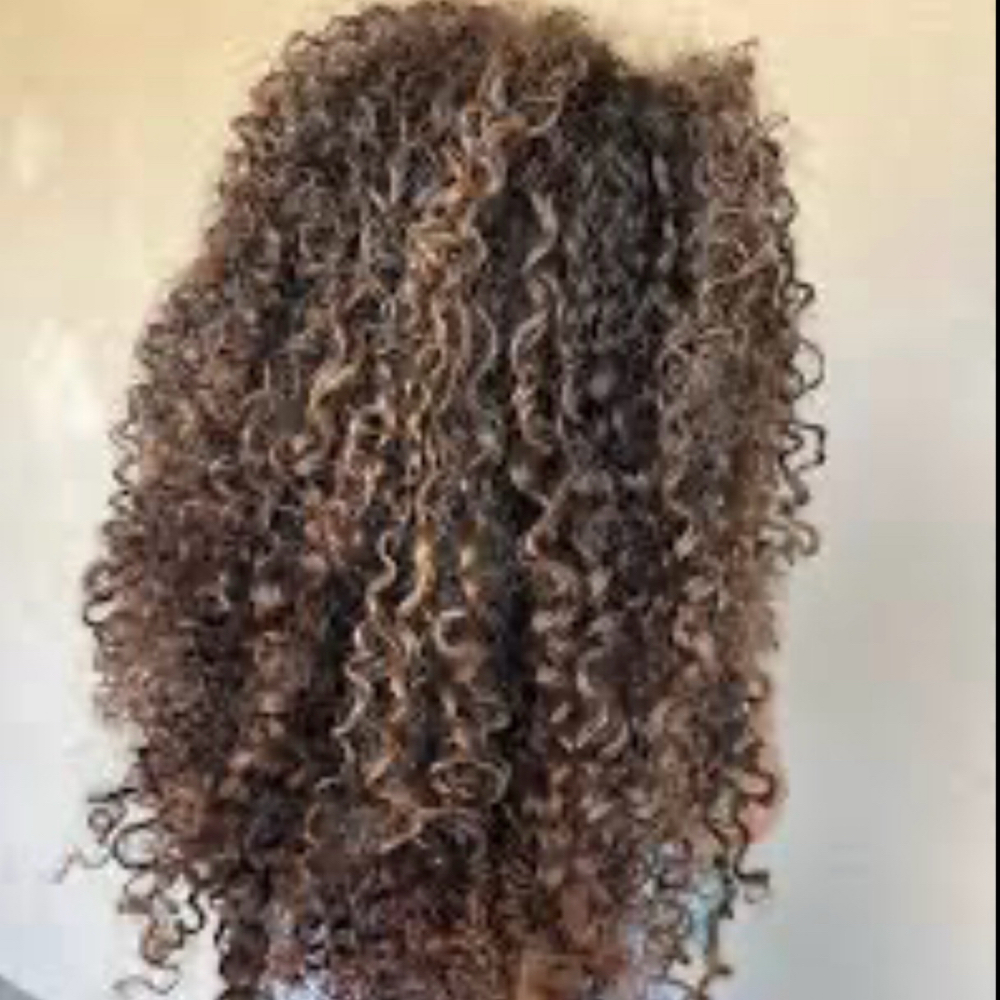 Curly Cut at Head Case Beauty and Barber Company in Canby, OR