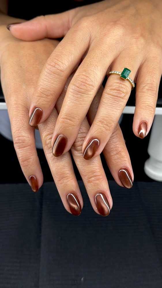 Cat Eye Effect at Jo Diaz nails in conroe, TX