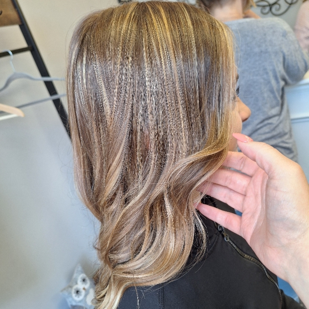 Full Blonding Service at Hair Bye Felicia at Vinyasa Salon in Liverpool, NY