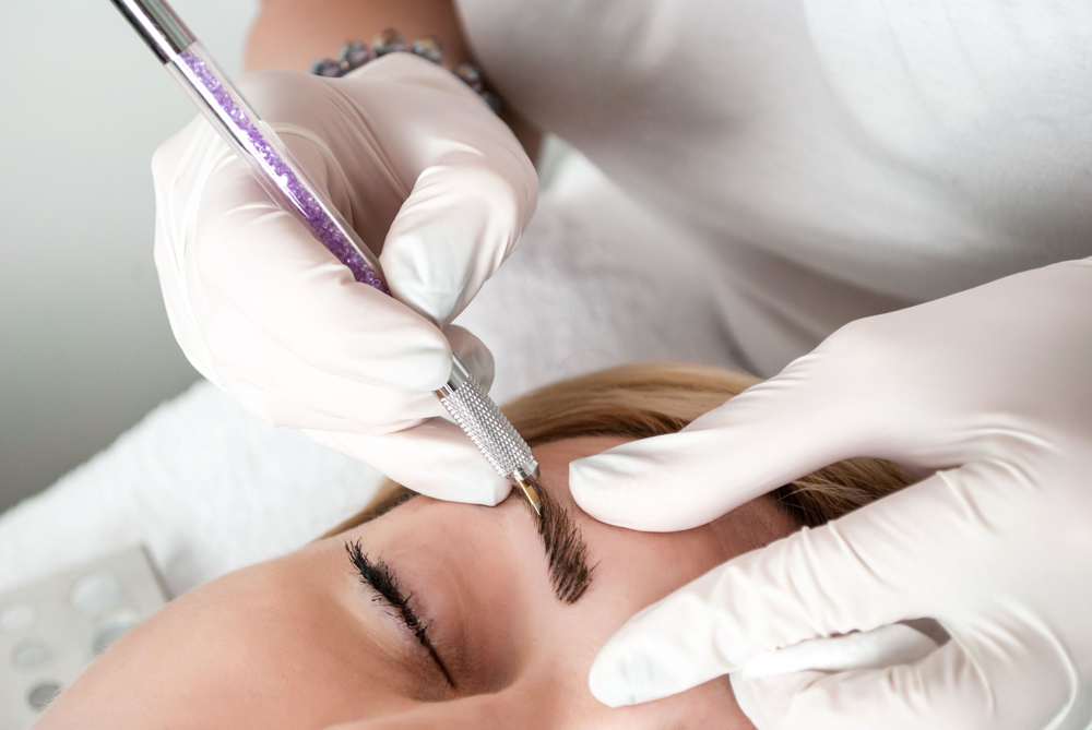 PMU Microbladed Eyebrows With Mandy