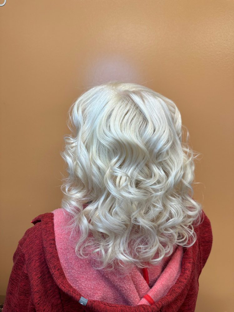 BLONDING (ROOT) RETOUCH WITH TONER at Copper Head Studio in Feasterville, PA