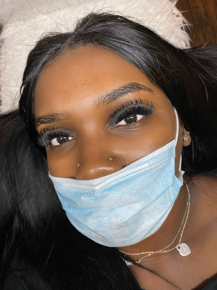 Mega Volume Lashes