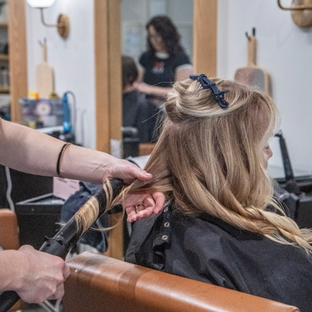 Shampoo & Style at Salon Dye Pretty in Camas, WA