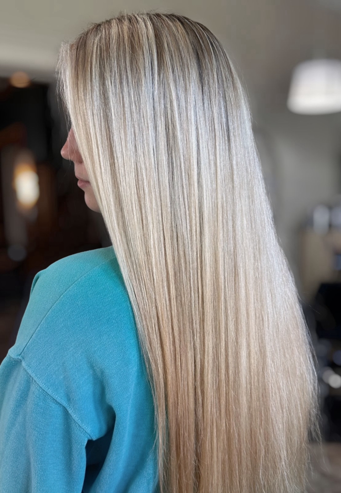 Loyalty Signature Blonding Session