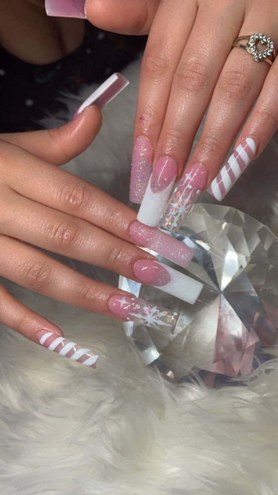Encapsulation Set at DeriB On The Nailz in Roanoke, VA