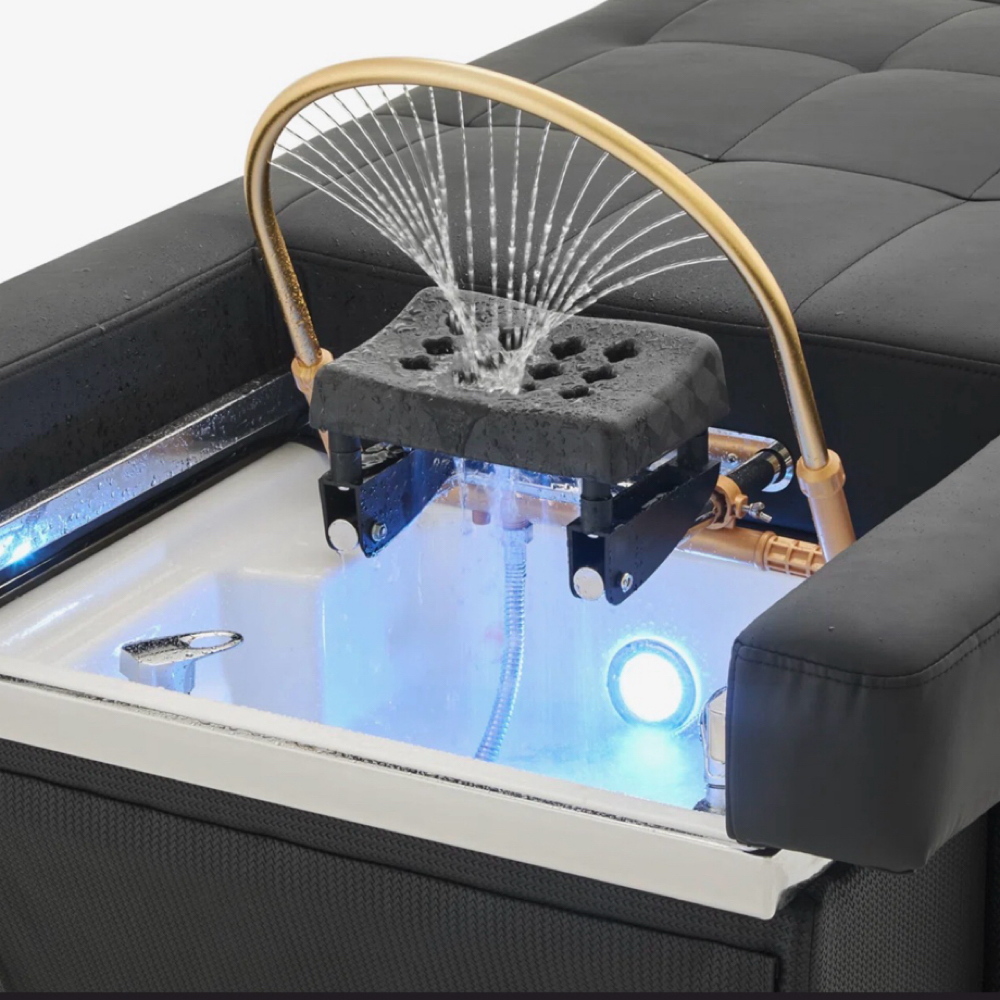 Amanda,Hair Spa at Beauty With Grace Tanning Hair An Nails in Akron, OH