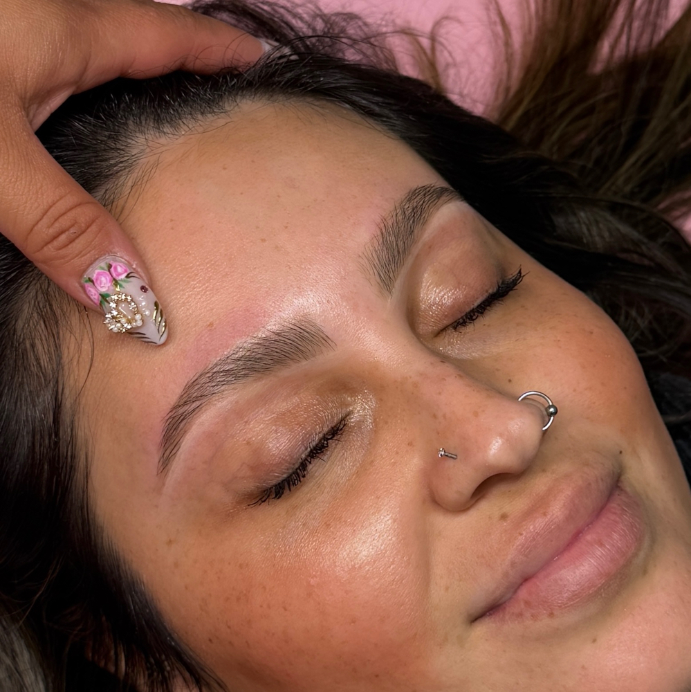 Signature Brow Shaping