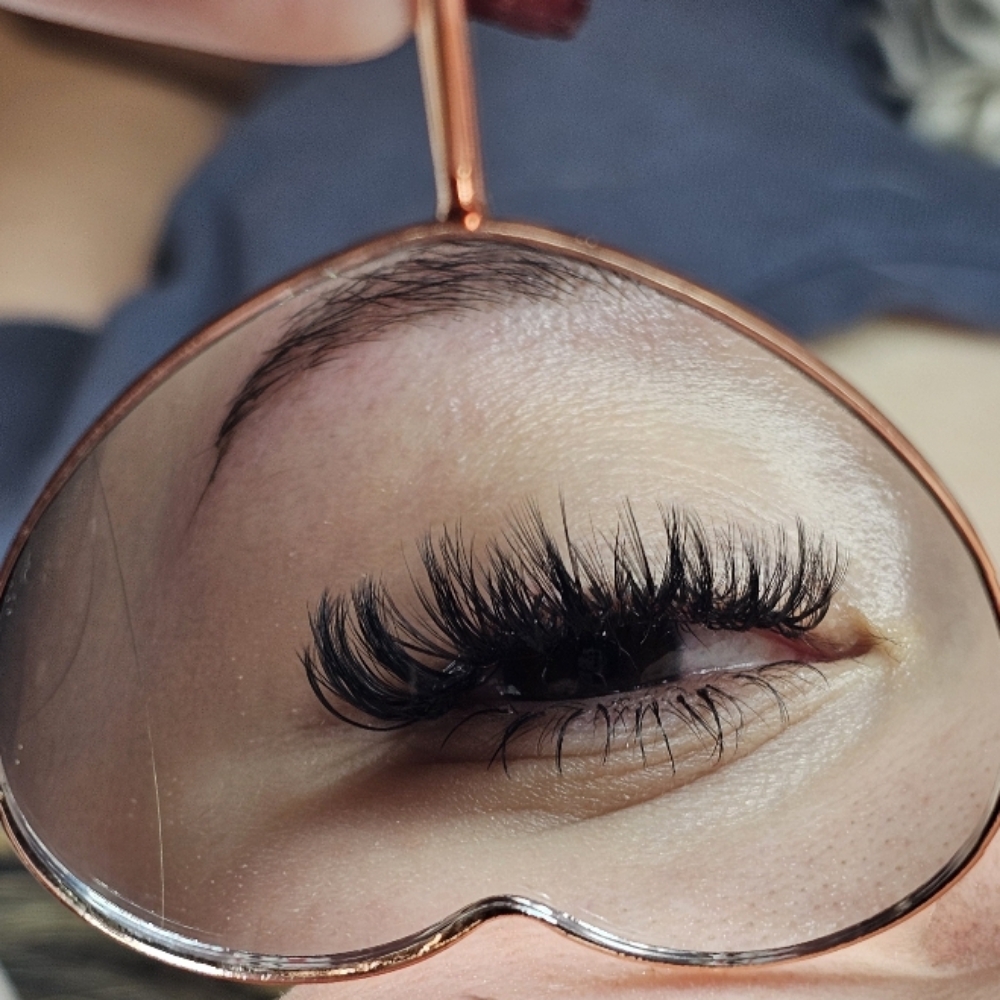Bottom Lashes at Glow & Grow Parlor in Rio Rico, AZ