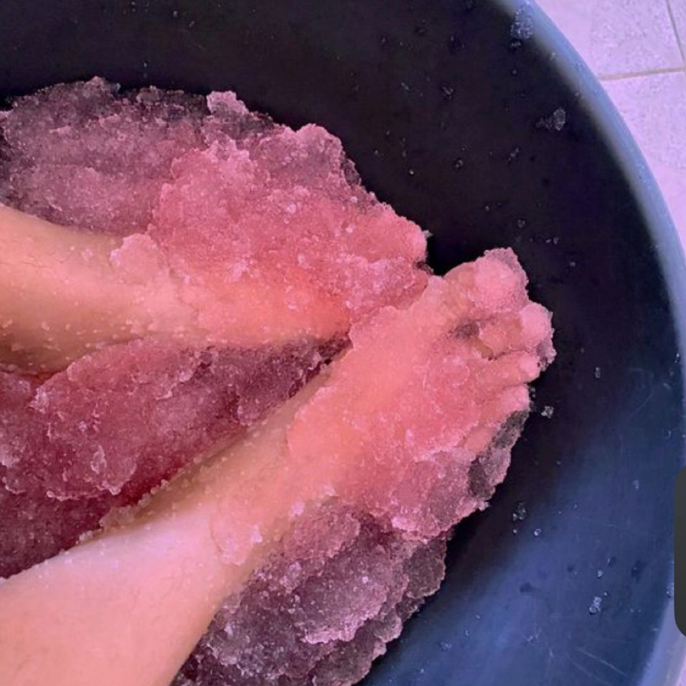 Signiture jelly soak pedicure at Nails.byava in templeton, MA
