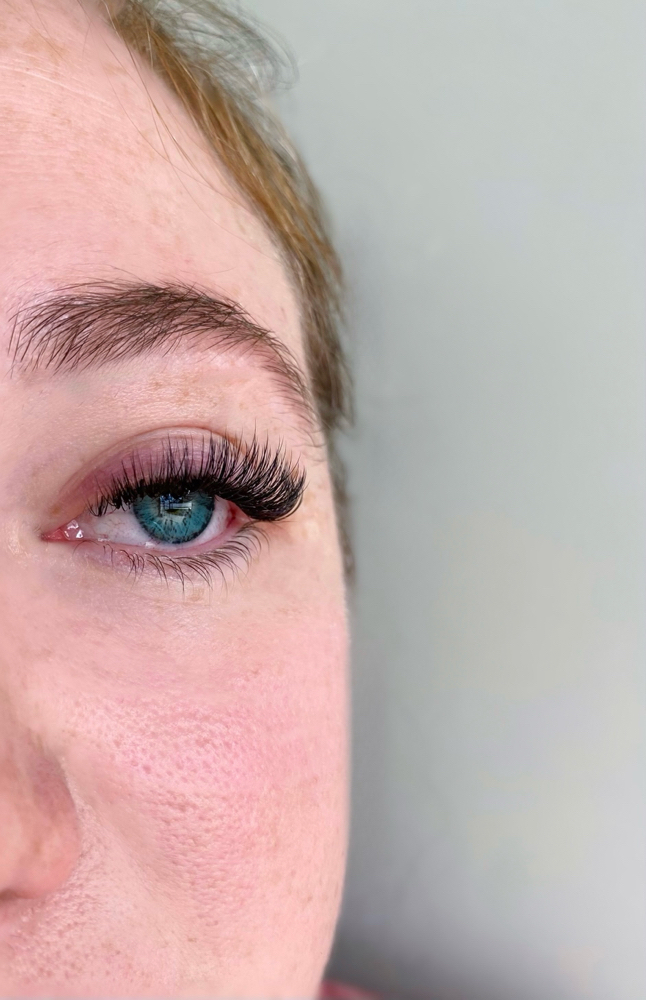 HYBRID LASH EXTENSIONS