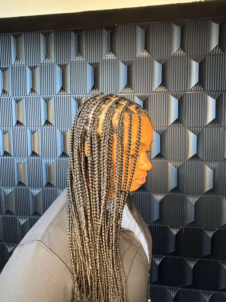 Medium Knotless Braids