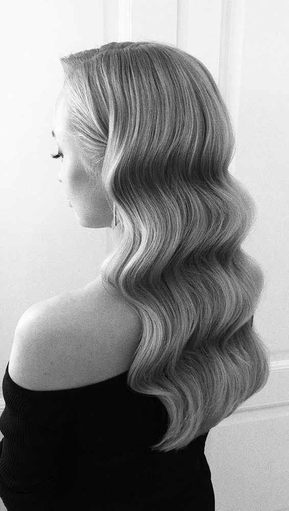 Hollywood Waves