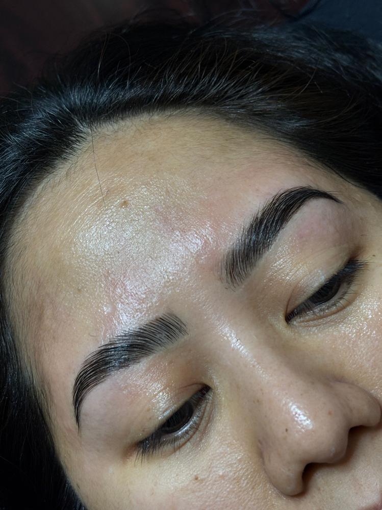 Brow Glow Up 🎄⛄️