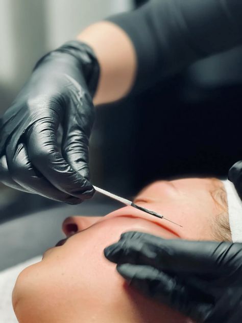 The Solbirde Dermaplane Facial