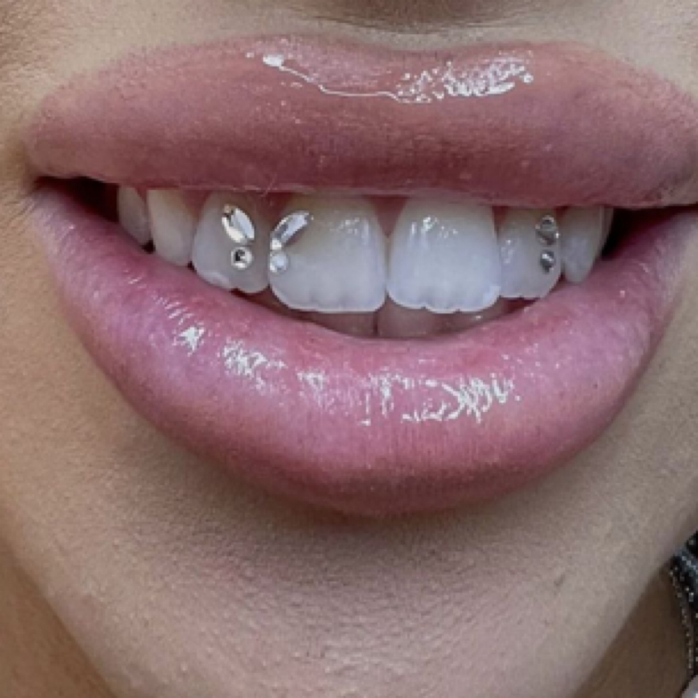 Small Tooth Gems Session at Angelena’s Beautique🤍 in Post Falls, WA