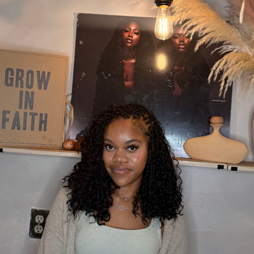 ℱ𝓊𝓁𝒶𝓃𝒾  Regular And Boho at Apple Hair Braiding in New Haven, CT