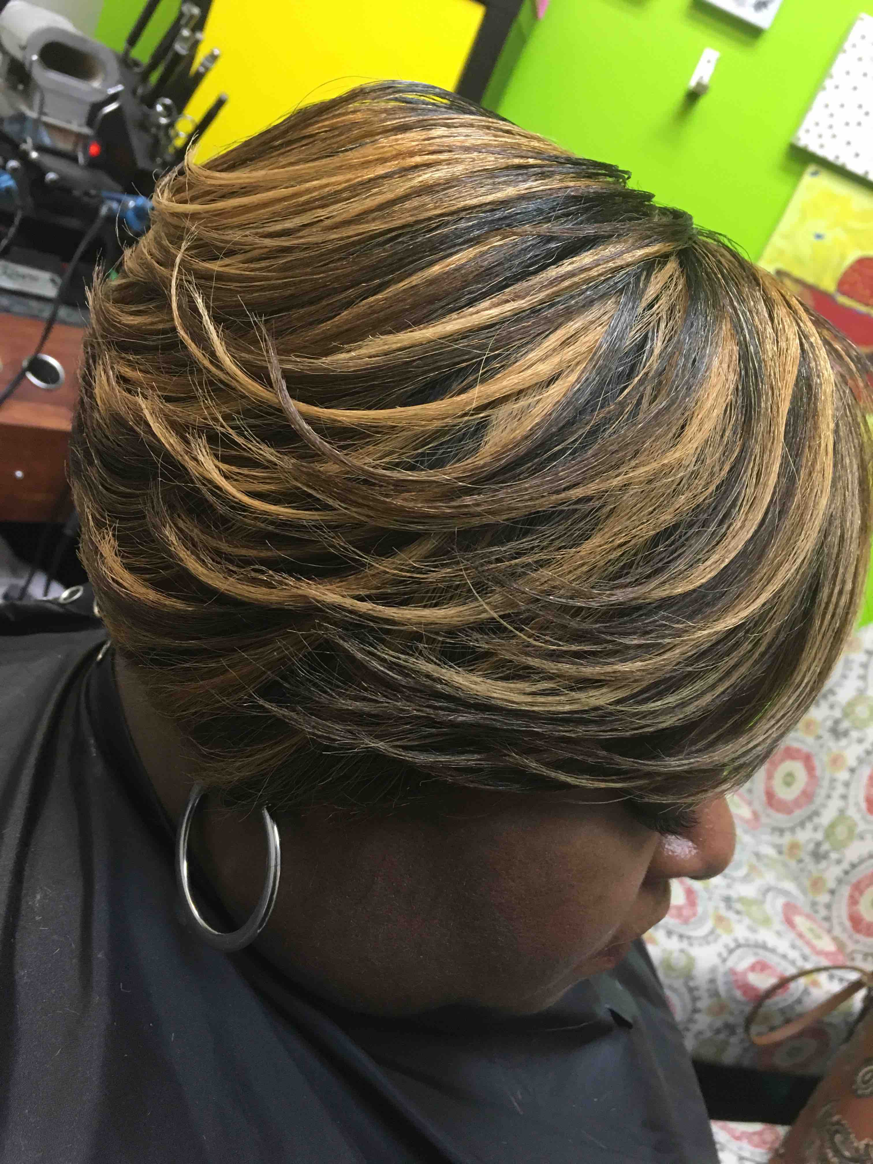 Highlights Service (short Hair)