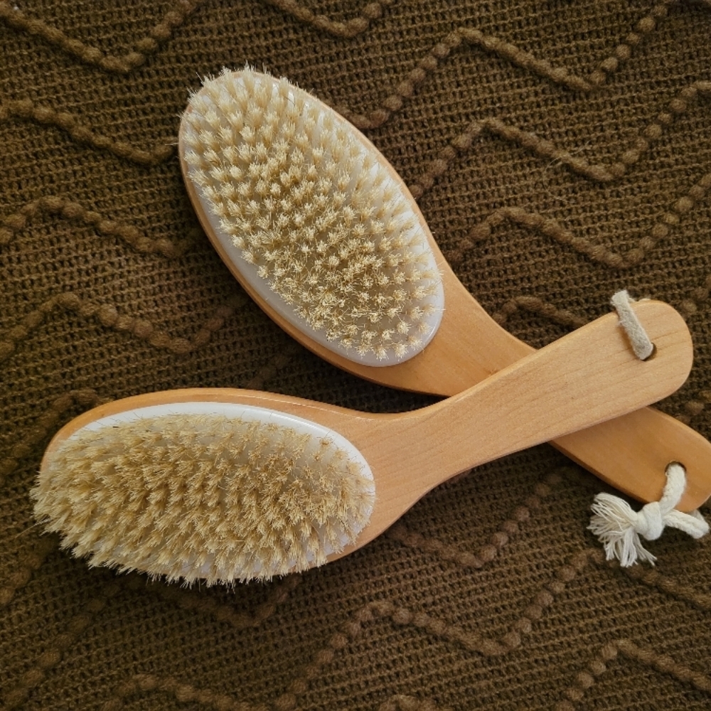 Dry Brush Therapy at ENLightEN beauty and wellness in Reidsville, NC