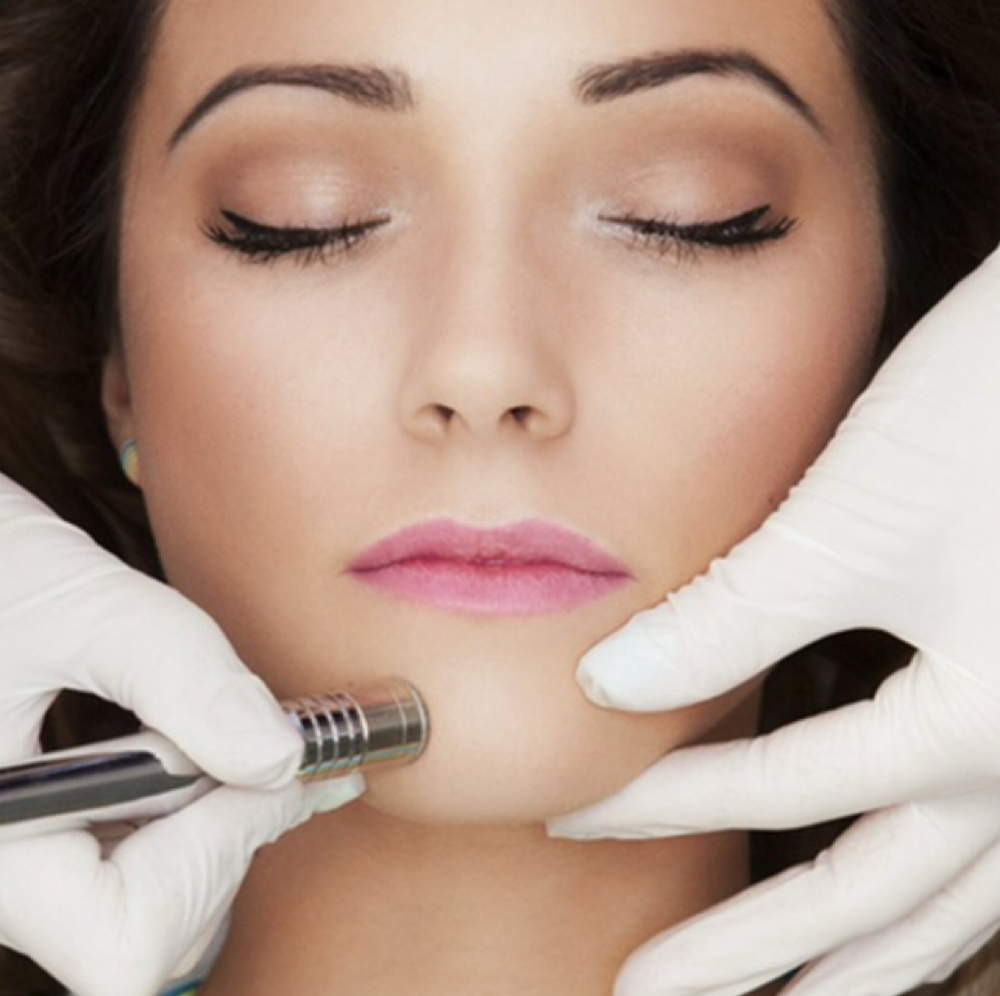 Dermaplane Facial - 80 min