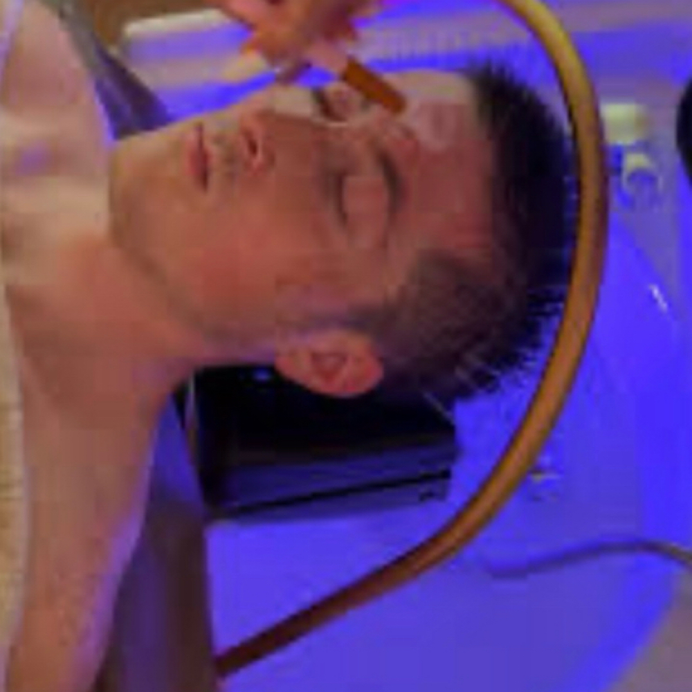 Basic Scalp Treatment at Glamouré in Watervliet, MI