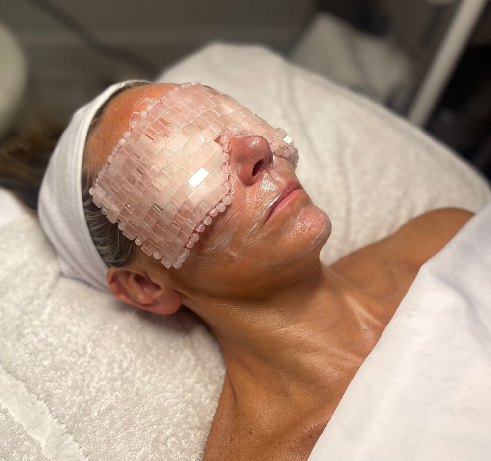 CLASSIC GLOW FACIAL