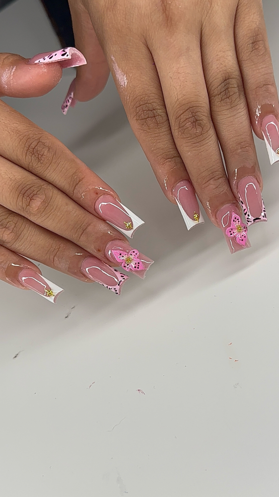 Medium Full Set at Nailzzby.ana in Oklahoma City, OK