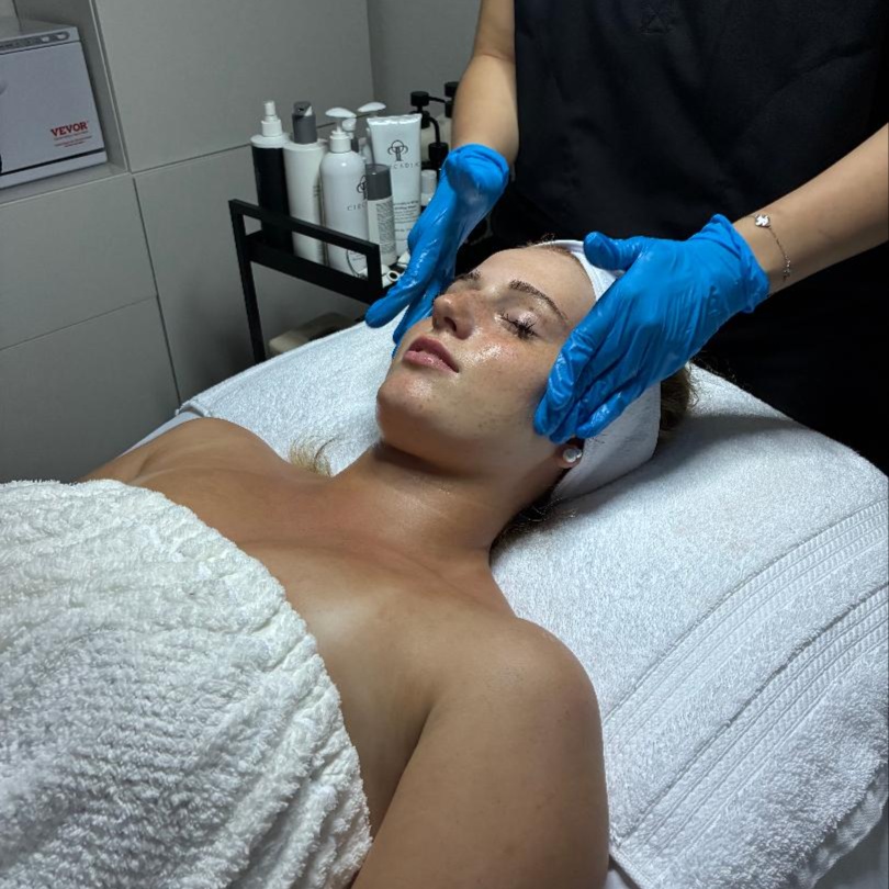 Divine Facial (Room #1) at Competitive Edge Massage and Wellness in Auburndale, FL