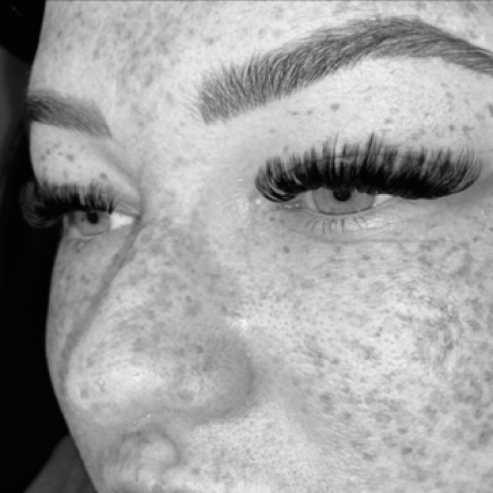 Volume Full Set at LinasLashLab in Buffalo, NY