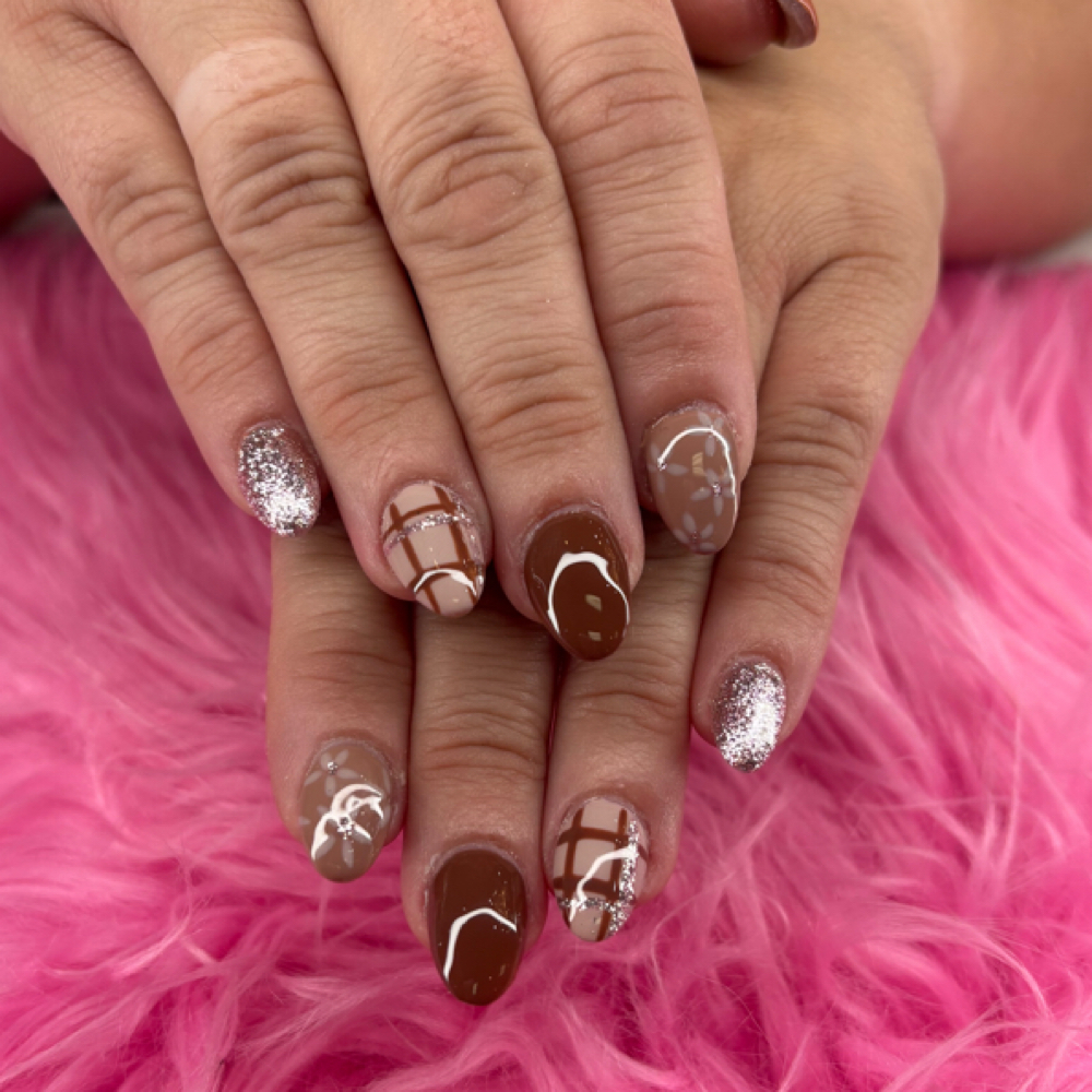 Intermediate Nail Art (Add-On) at ClawsbyChas in Helen, GA