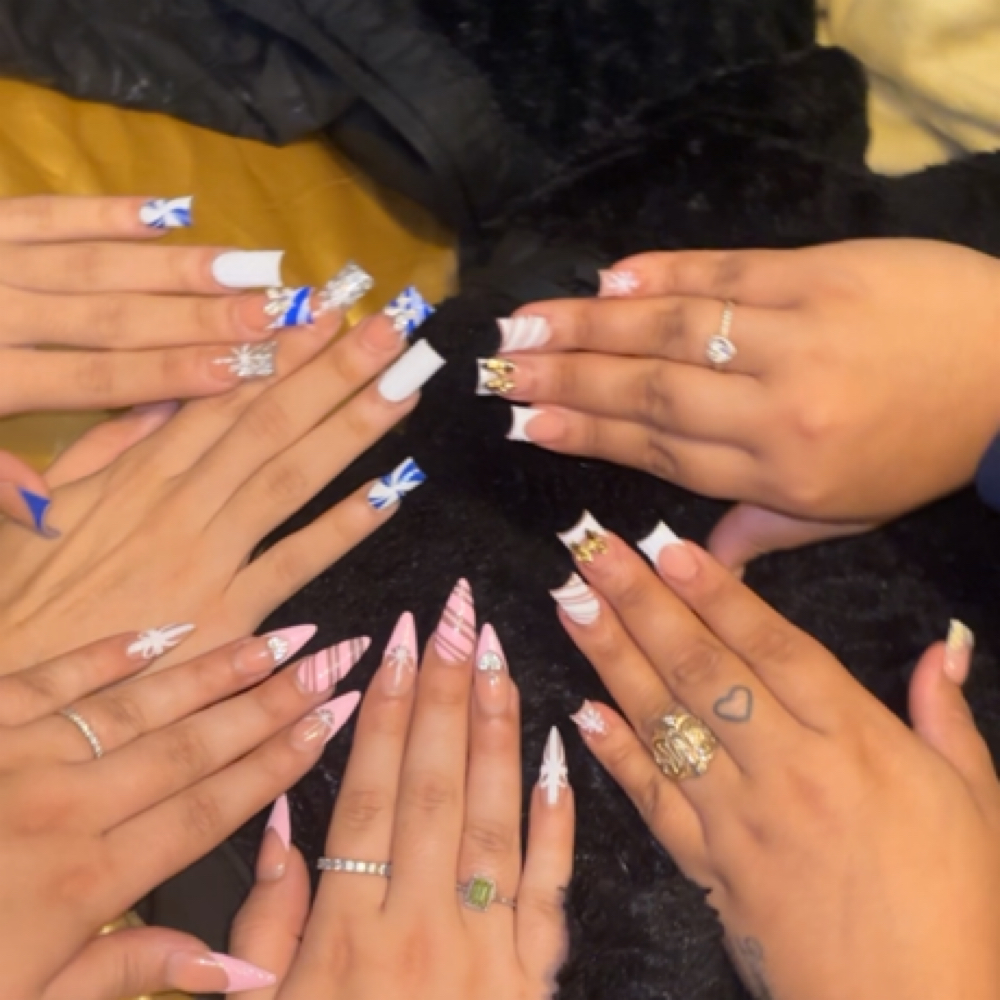 BESTIE DEAL!!! at hayleighs.nails in saint paul, MN