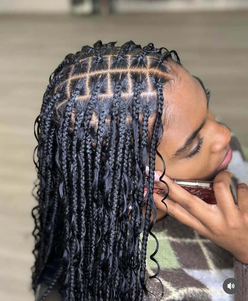 SM-EDIUM BOHO KNOTLESS BRAIDS