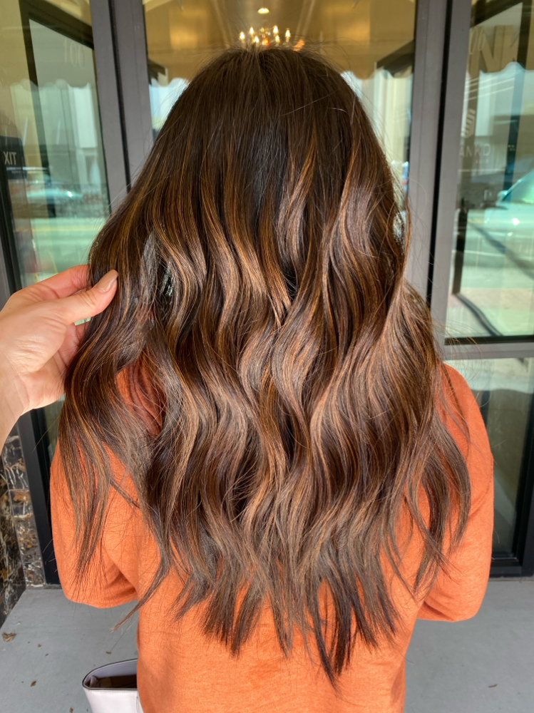 Brunette/Subtle Balayage