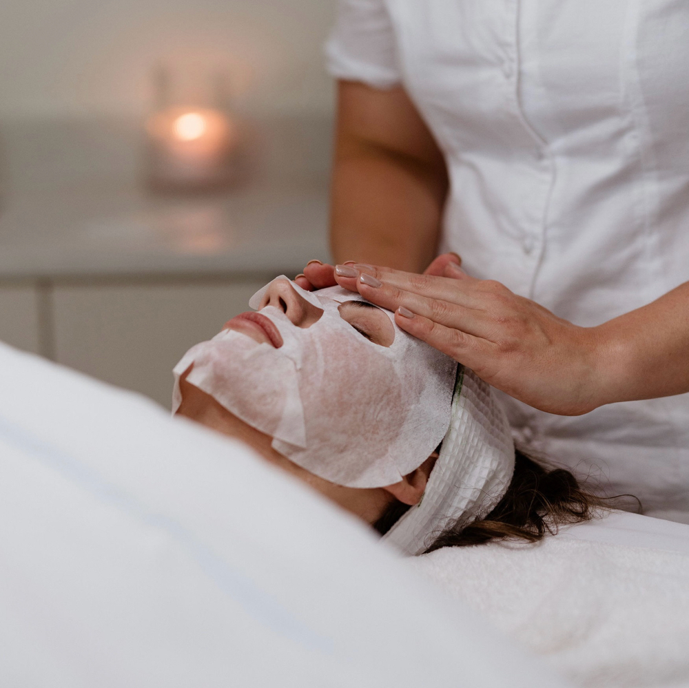 CUSTOMIZED FACIAL