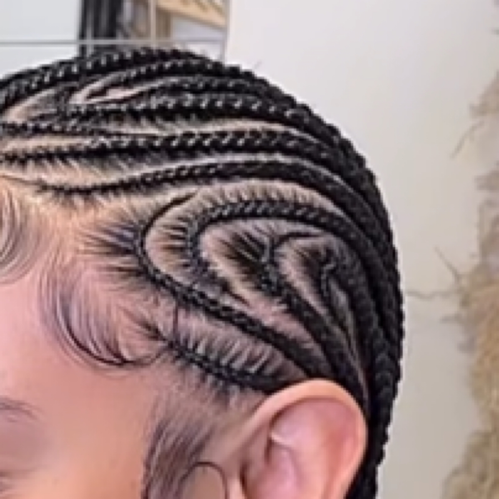 Small Feed Ins With Design at Styled.by.heidy in Providence, RI