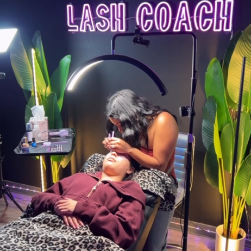 1-Day Private Lash Class at High Maintenance Lashes LLC in Lubbock, TX