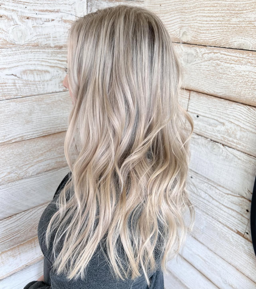 Aimees Advanced blonding session