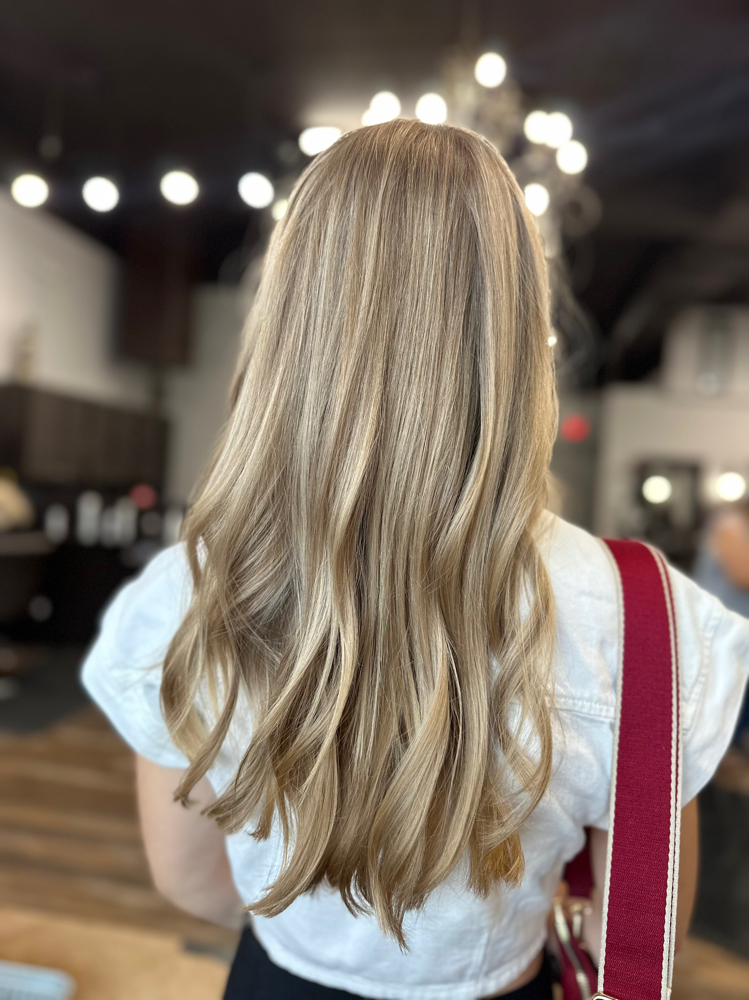 Partial Highlight Blowdry