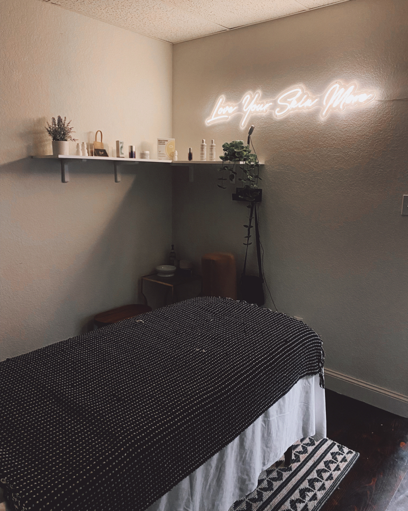 Chin Wax (Add On Only)
