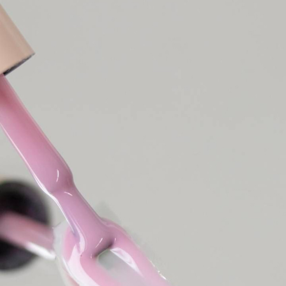 Nail Fix at De Colores Beauty Bar in Chicago, IL