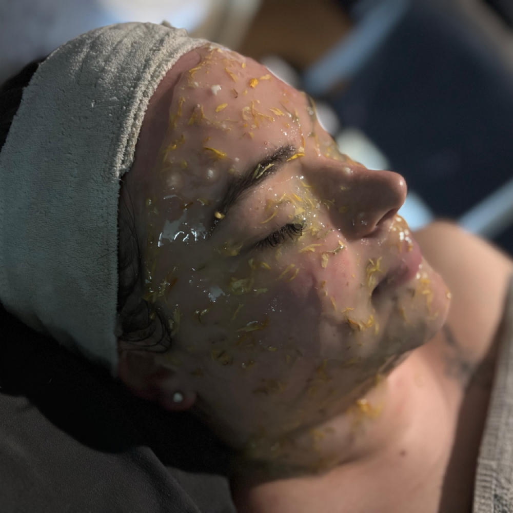 Hydrojelly Mask at Elegance Beauty Spa in Anderson, IN