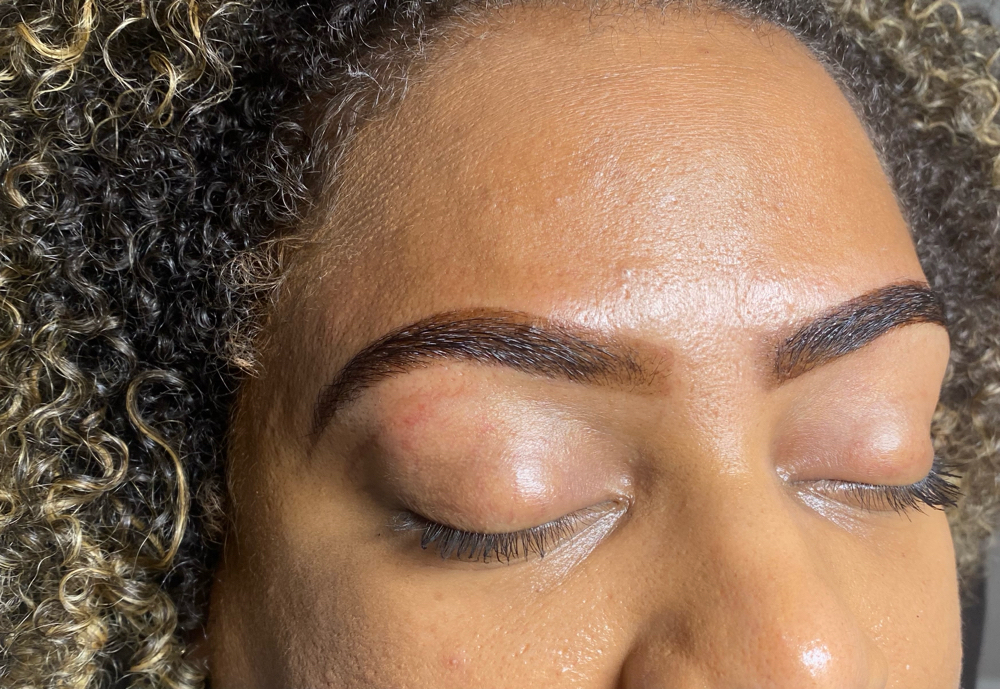 Eyebrow Cleanup &; Tint
