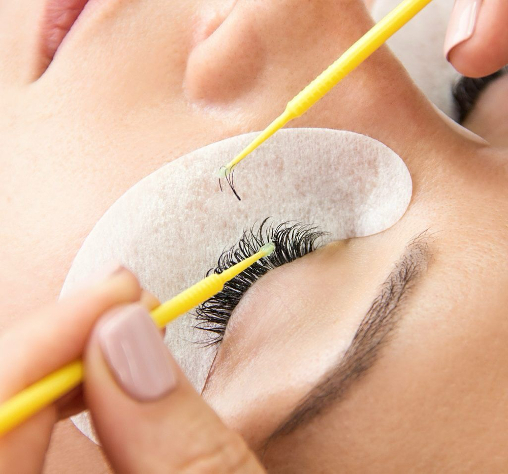 Eyelashes Removal