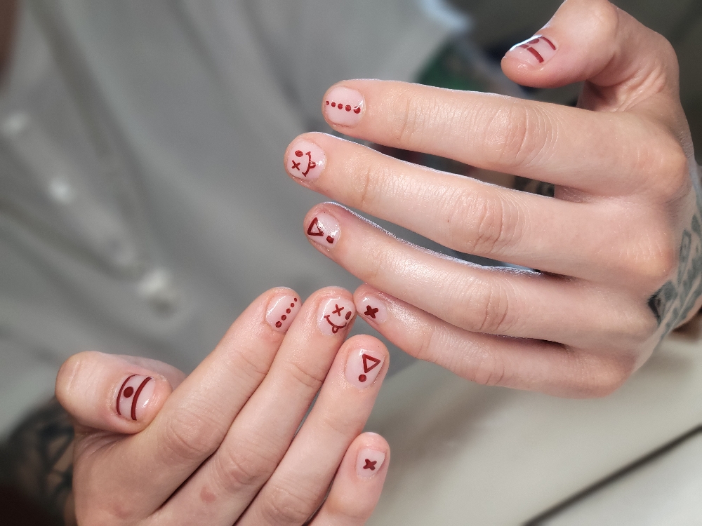 Deluxe Manicure