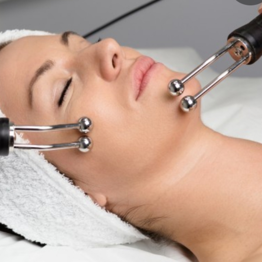 Microcurrent Facial at Blue Diamond Bodysculpting in Willoughby, OH