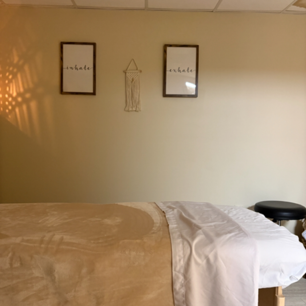 30 Min Prenatal at A Moment for U Massage in Seymour, IN