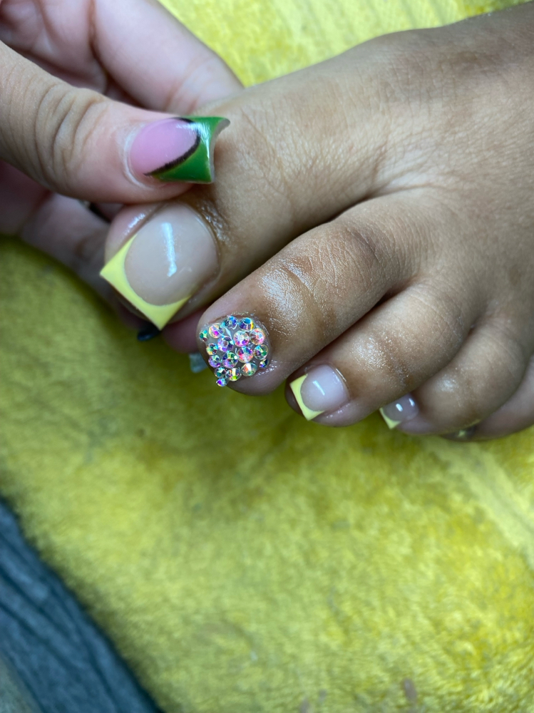 acrylic toes
